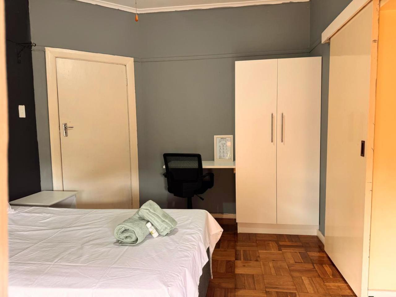 A House With A Separate Entrance And Kitchen * Cape Town